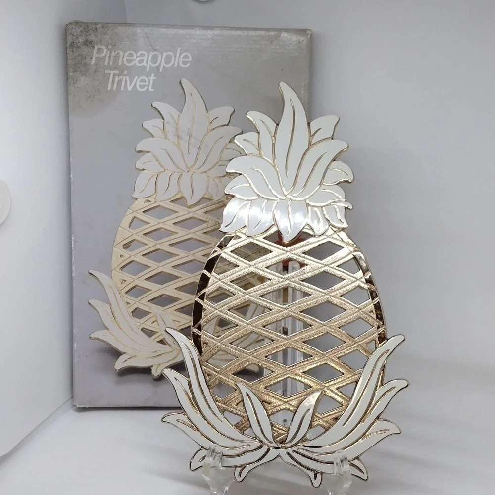 Vintage Wm. A. Rogers‎ Oneida Bronze/Enamel Plate Pineapple Trivet